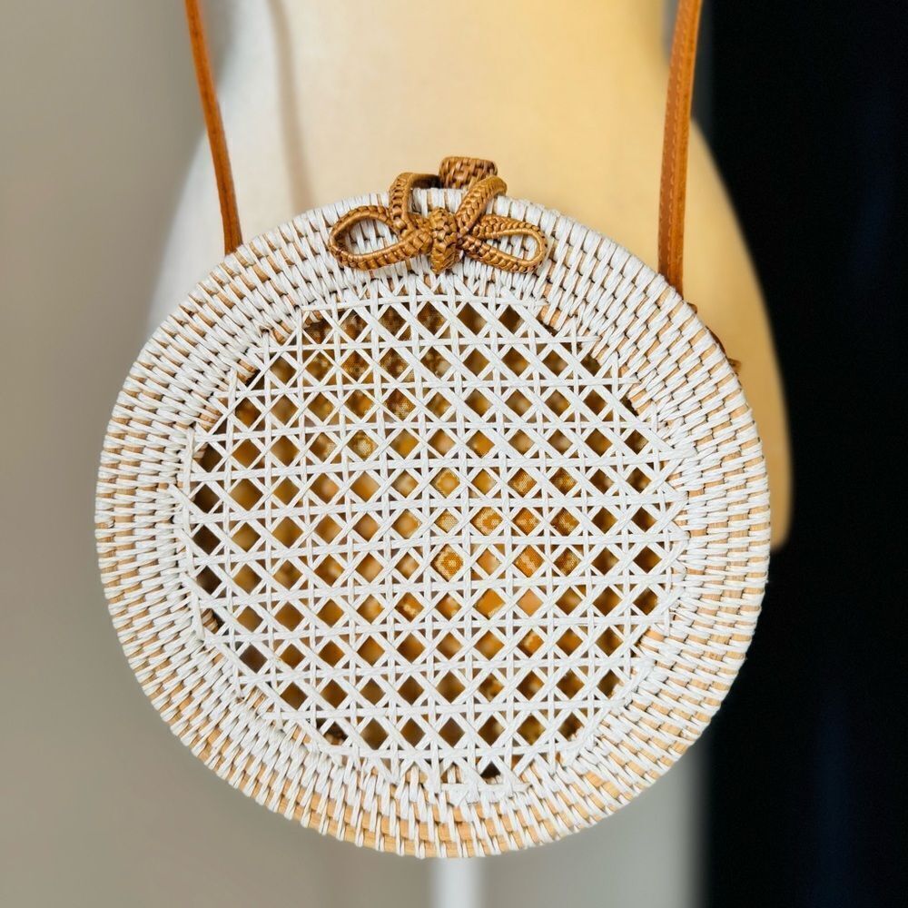 ANTHROPOLOGIE‎ Rattan Circle Crossbody Bag, White/Cream/Brown, Classic Chic - Picture 3 of 17